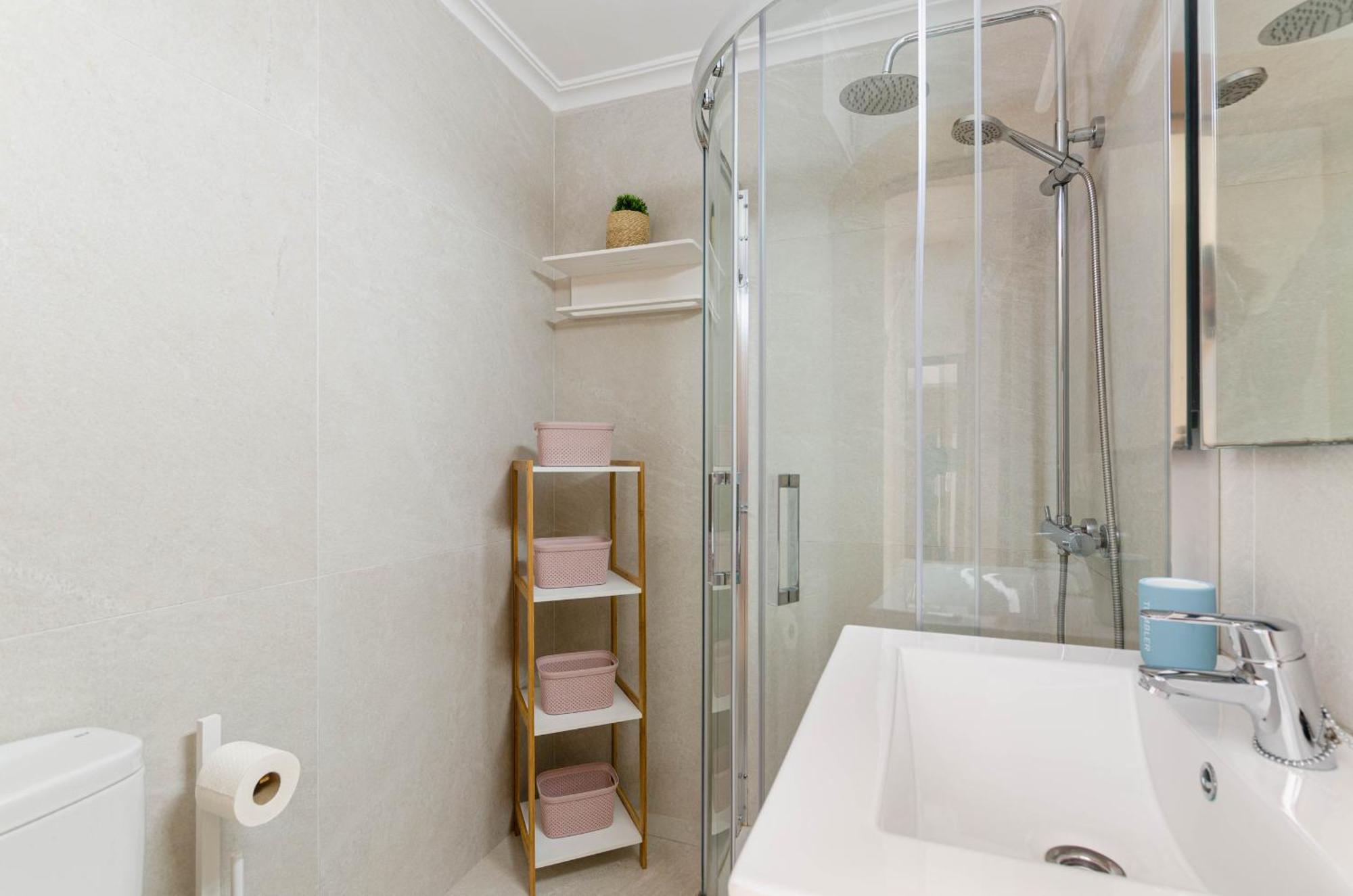 Apartment Yourhouse Roses 9 *